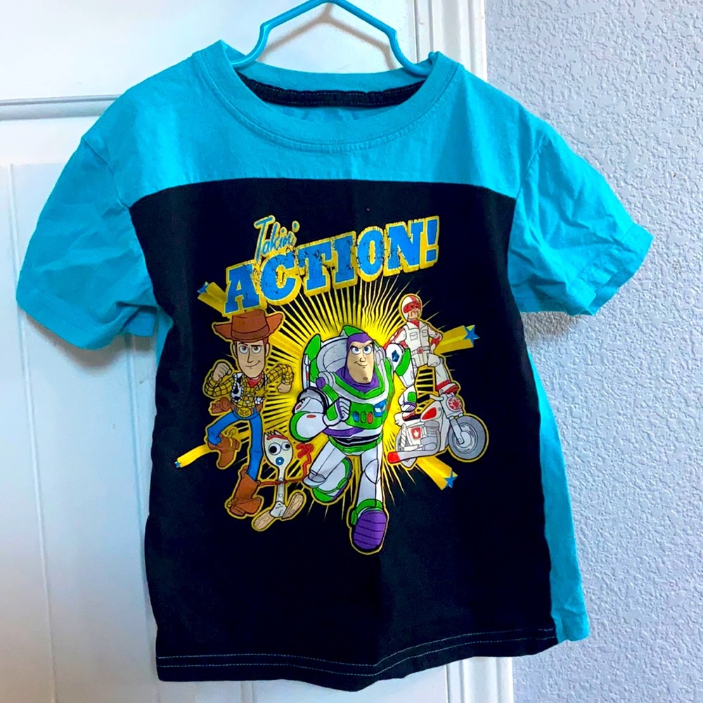 🛍size 5/6 Disney Toy Story t-shirt